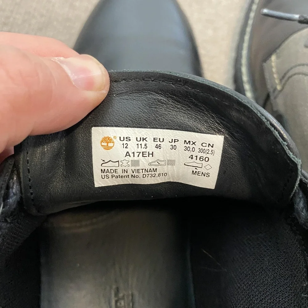 Timberland Boots Mens Size 12 Black Leather Chukka Ankle 